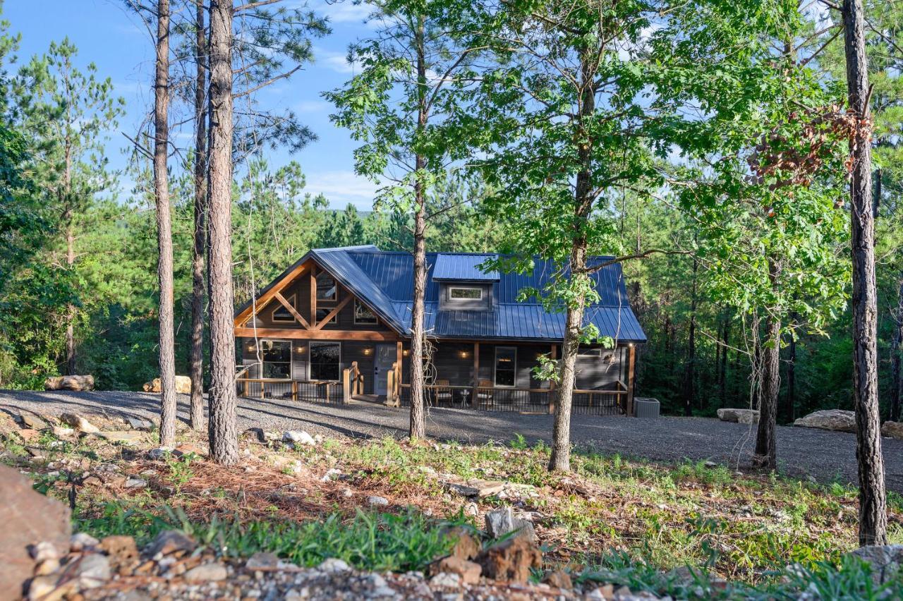Vacana Do Not Disturb Couples Secluded Cabin, Hot Tub, Firepit, Pet Friendly Broken Bow Exterior photo